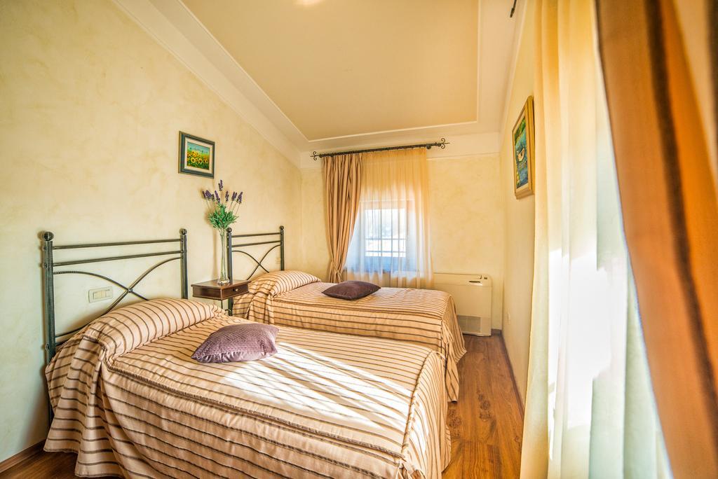 Aparthotel Katalyma 828 กานฟานาร์ ภายนอก รูปภาพ