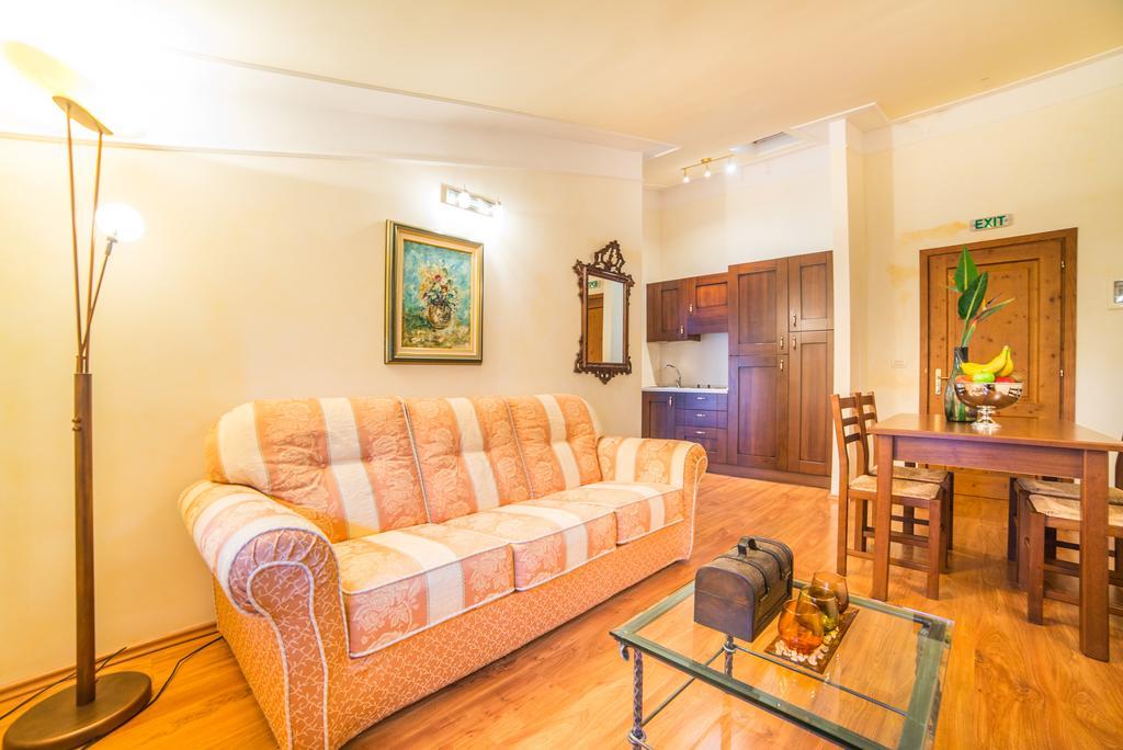Aparthotel Katalyma 828 กานฟานาร์ ภายนอก รูปภาพ