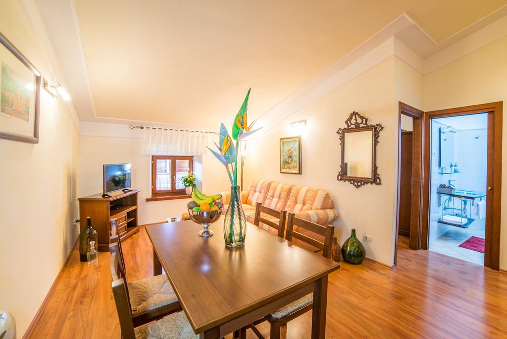 Aparthotel Katalyma 828 กานฟานาร์ ภายนอก รูปภาพ