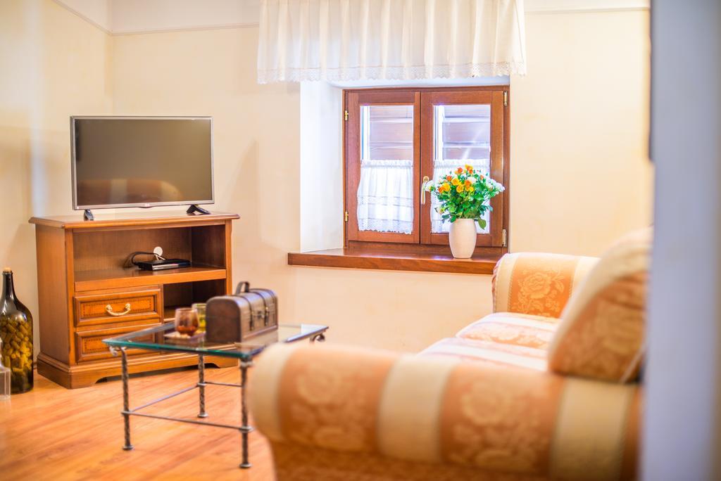 Aparthotel Katalyma 828 กานฟานาร์ ภายนอก รูปภาพ