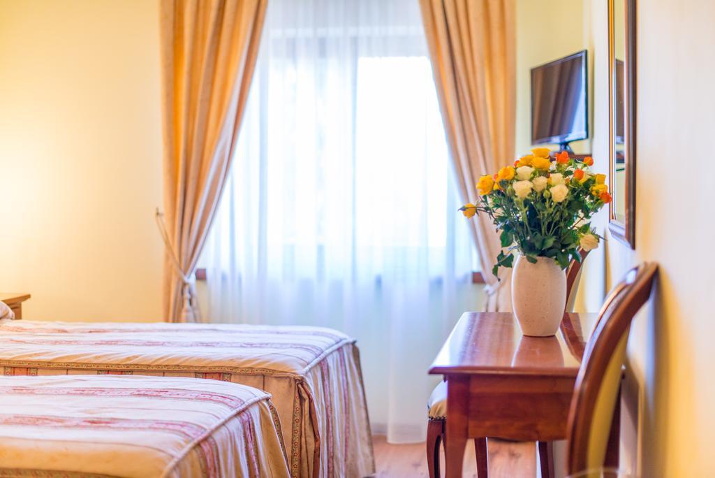 Aparthotel Katalyma 828 กานฟานาร์ ภายนอก รูปภาพ