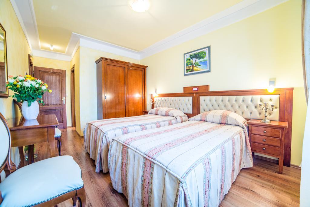 Aparthotel Katalyma 828 กานฟานาร์ ภายนอก รูปภาพ