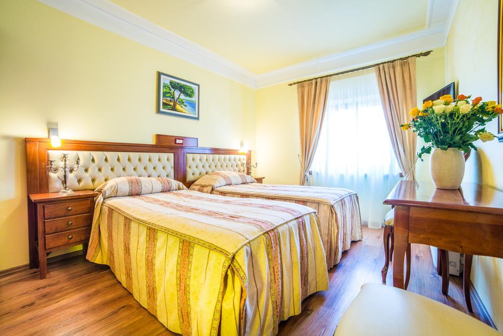 Aparthotel Katalyma 828 กานฟานาร์ ภายนอก รูปภาพ