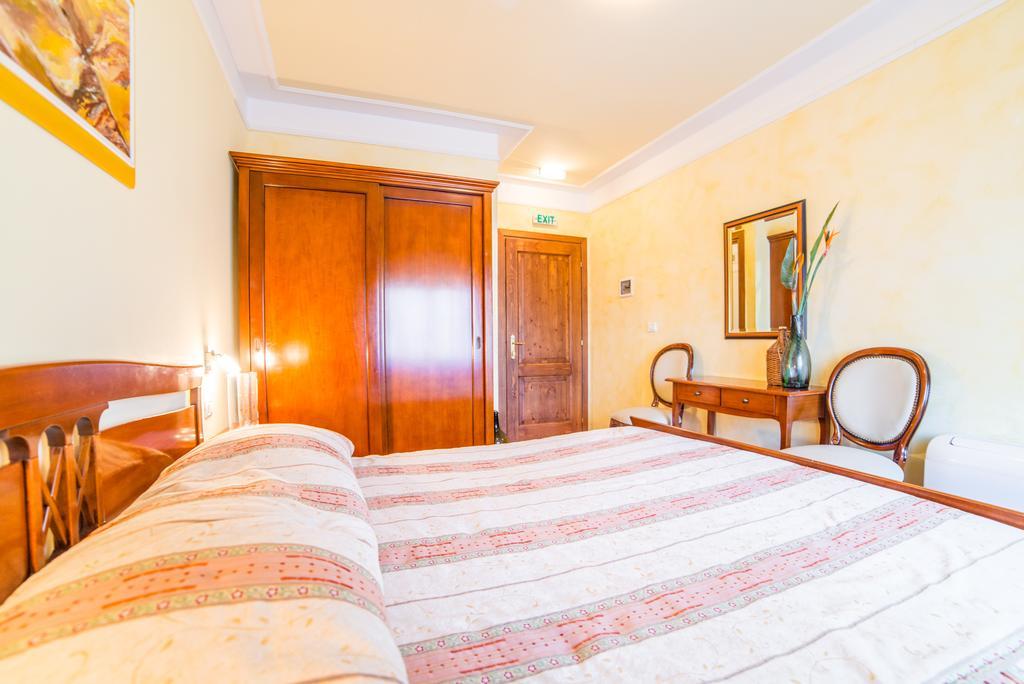 Aparthotel Katalyma 828 กานฟานาร์ ภายนอก รูปภาพ
